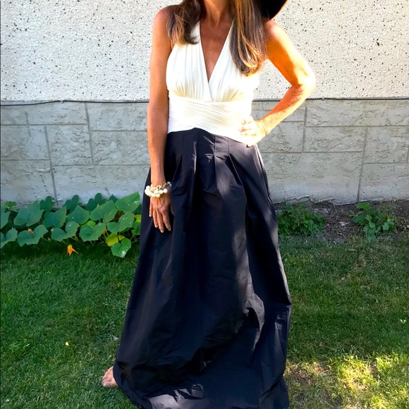 BCBG MAXAZRIA Gardenia Maxi Formal Dress Size 12 - Picture 1 of 16